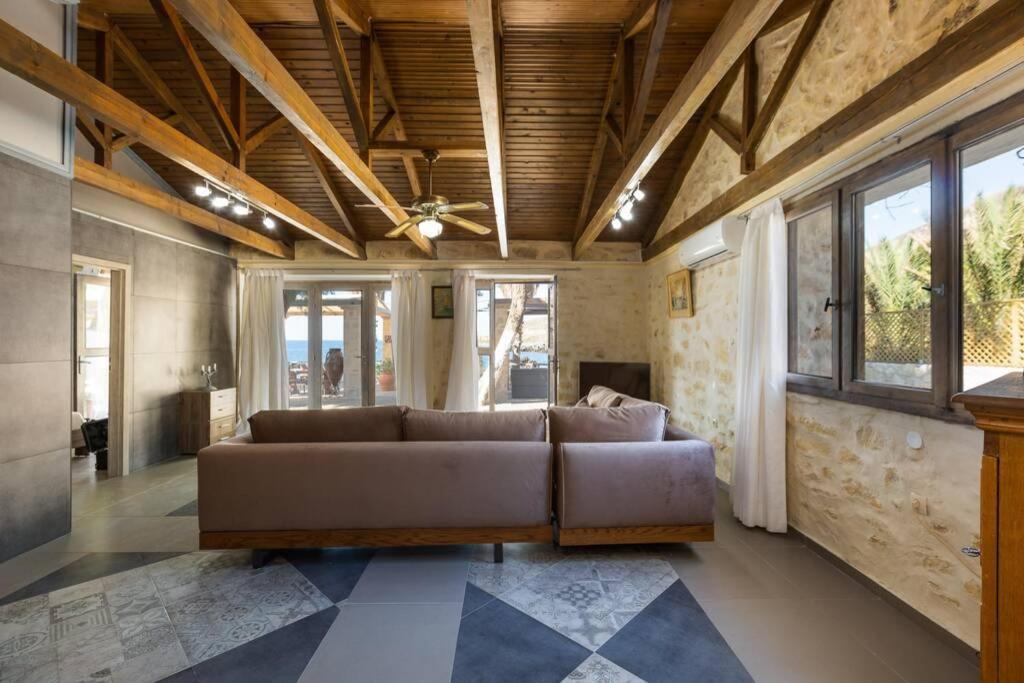 Villa Proto Helidoni - A Cozy Beachfront Villa Petres  Extérieur photo