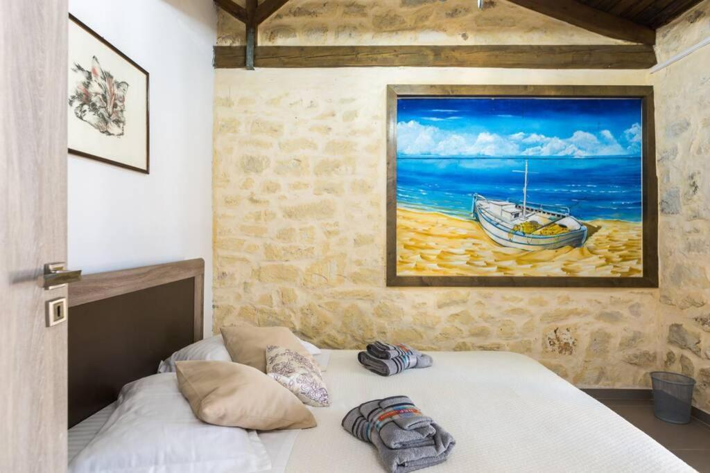 Villa Proto Helidoni - A Cozy Beachfront Villa Petres  Extérieur photo
